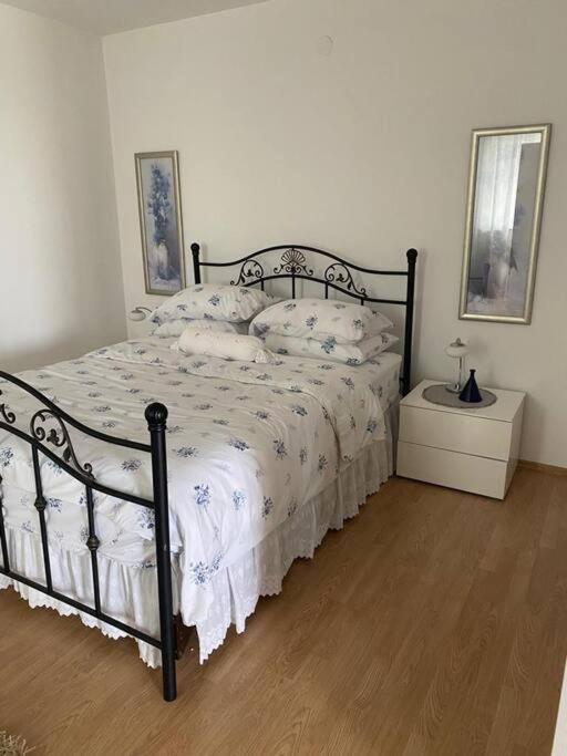 Lovely 3 Bedroom Apartment In Quiet Area W/ Pool PUY 외부 사진